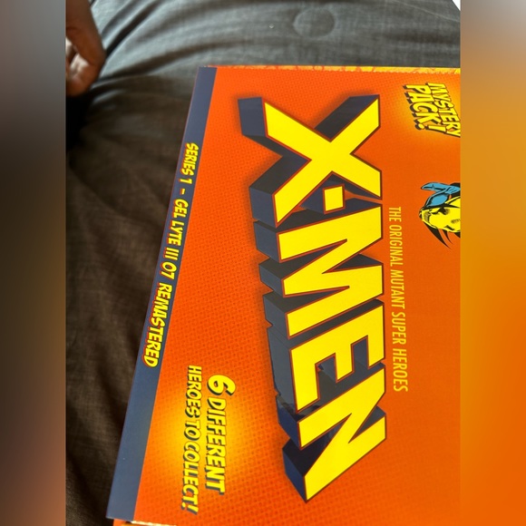 Kith X-men ASICS w/ 1of100 trading card - Picture 3 of 9